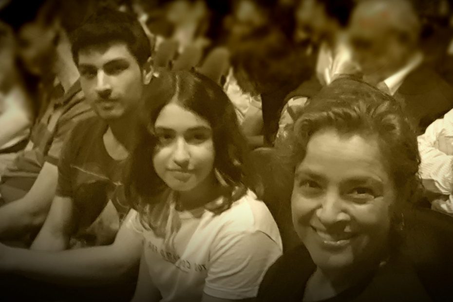 Berk Tüm Ailesiye Birlikte Son Konserlerinde